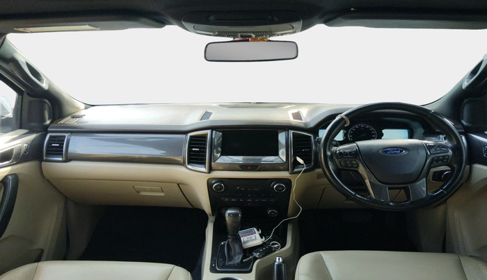 2016 Ford Endeavour TITANIUM 3.2 4X4 AT, Diesel, Automatic, 1,00,509 km, interior