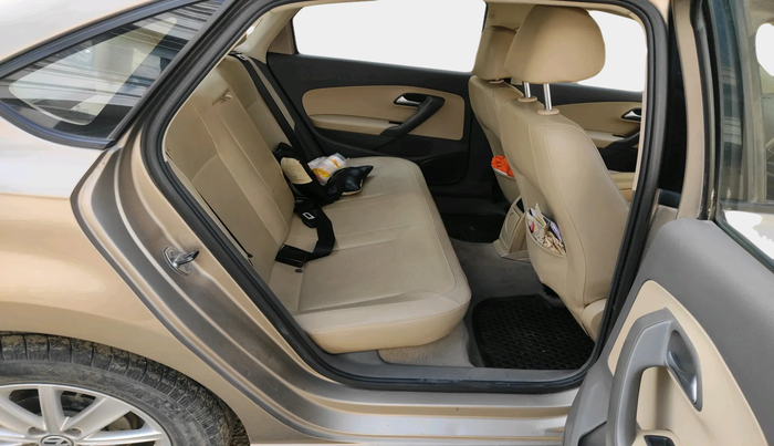 2016 Volkswagen Vento HIGHLINE 1.5 AT, Diesel, Automatic, 1,02,435 km, interior