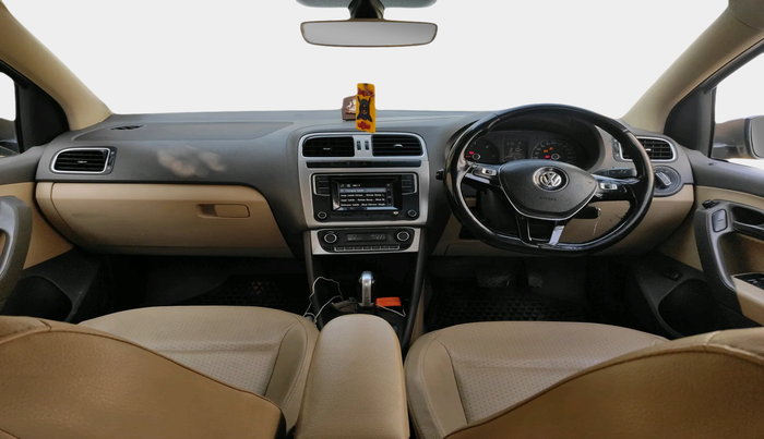 2016 Volkswagen Vento HIGHLINE 1.5 AT, Diesel, Automatic, 1,02,435 km, interior