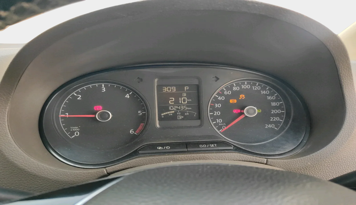 2016 Volkswagen Vento HIGHLINE 1.5 AT, Diesel, Automatic, 1,02,435 km, interior