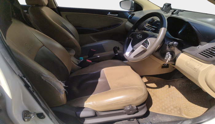 2013 Hyundai Verna FLUIDIC 1.6 CRDI SX, Diesel, Manual, 1,24,153 km, interior