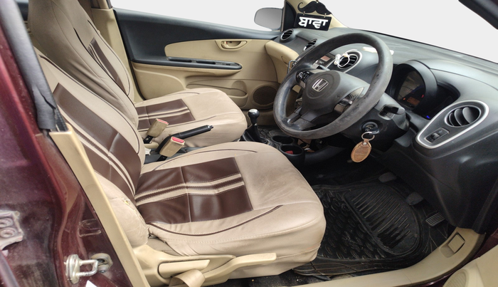 2014 Honda Mobilio 1.5L I-DTEC V, Diesel, Manual, 91,193 km, interior