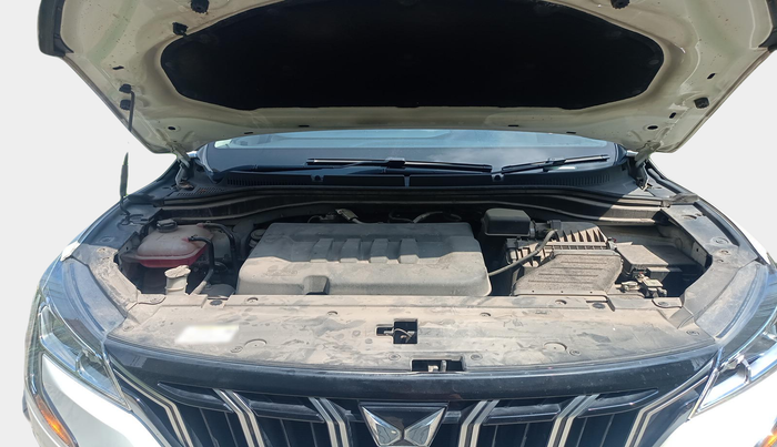 2023 Mahindra XUV700 MX D MT 5 STR, Diesel, Manual, 38,942 km, exterior