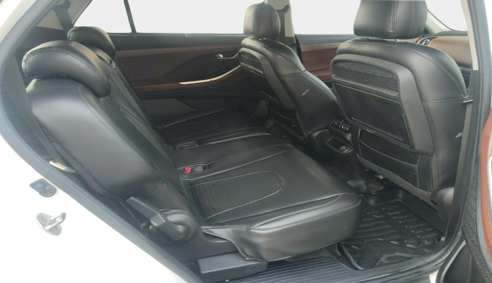 2021 Hyundai ALCAZAR PRESTIGE(O) 1.5 AT 7STR, Diesel, Automatic, 1,36,654 km, interior