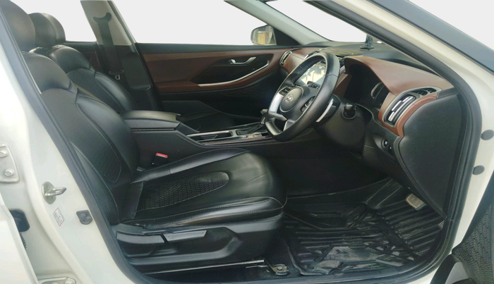 2021 Hyundai ALCAZAR PRESTIGE(O) 1.5 AT 7STR, Diesel, Automatic, 1,36,654 km, interior