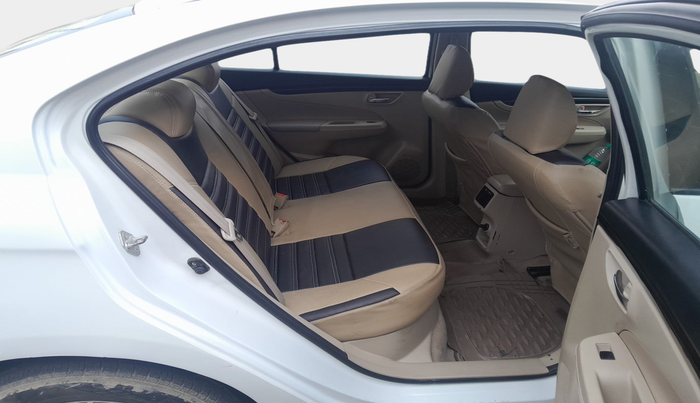 2015 Maruti Ciaz VDI +, Diesel, Manual, 85,523 km, interior