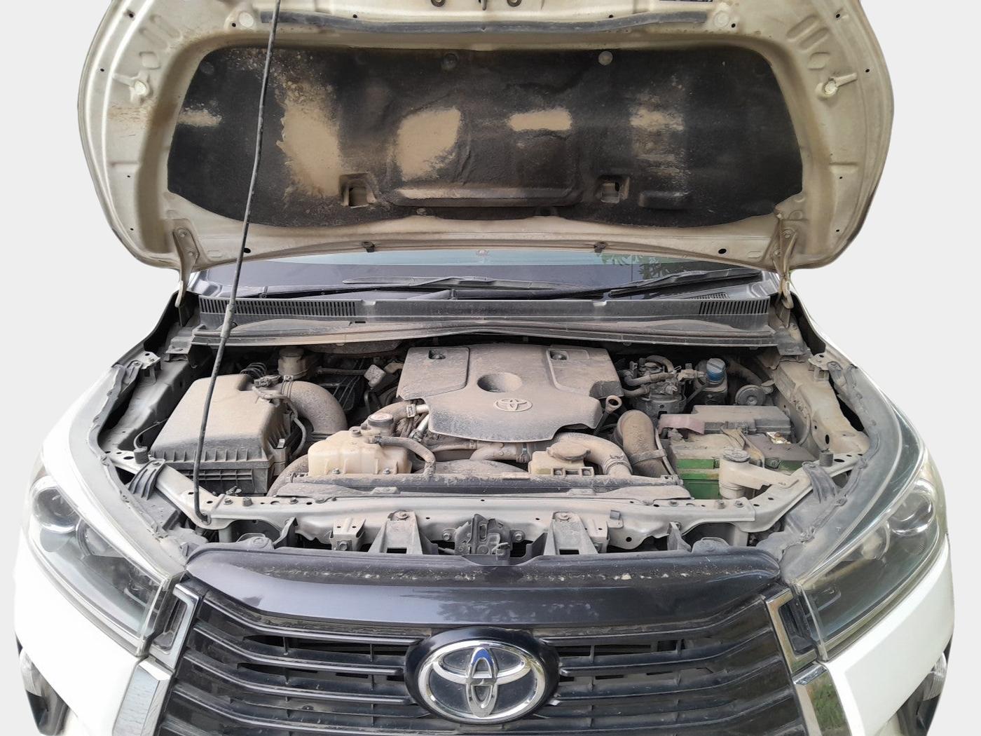 2021 Toyota Innova Crysta 2.4 VX 7 STR, Diesel, Manual, 74,100 km, exterior