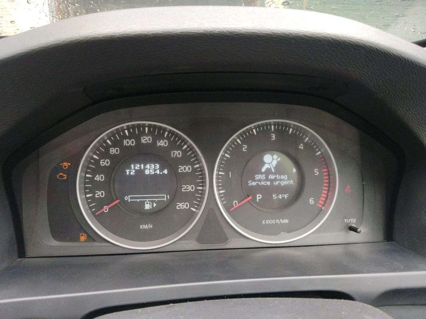 2013 Volvo S60 Kinetic D4, Diesel, Automatic, 1,21,433 km, interior