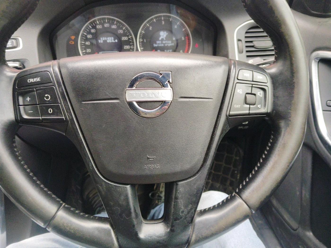 2013 Volvo S60 Kinetic D4, Diesel, Automatic, 1,21,433 km, interior