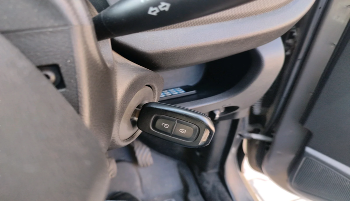 2017 Datsun Redi Go T (O), Petrol, Manual, 32,398 km, interior