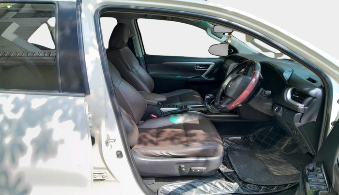 2017 Toyota Fortuner 2.8 4X2 AT, Diesel, Automatic, 1,28,619 km, interior