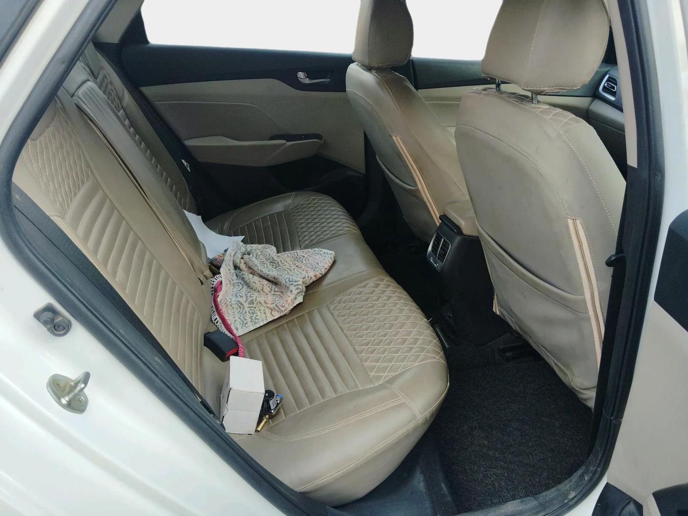 2022 Hyundai Verna S PLUS 1.5 VTVT, Petrol, Manual, 33,673 km, interior