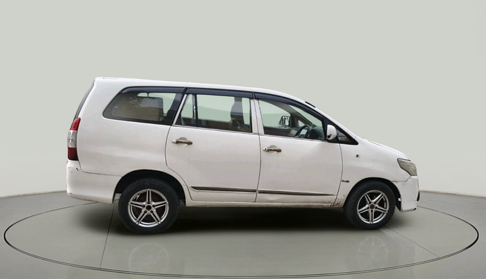 2015 Toyota Innova 2.5 GX 8 STR, Diesel, Manual, 1,08,979 km, exterior