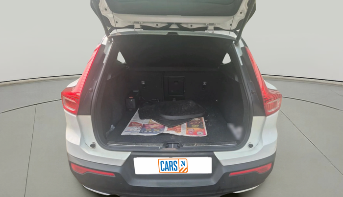 2020 Volvo XC 40 T4 R Design, Petrol, Automatic, 63,631 km, exterior