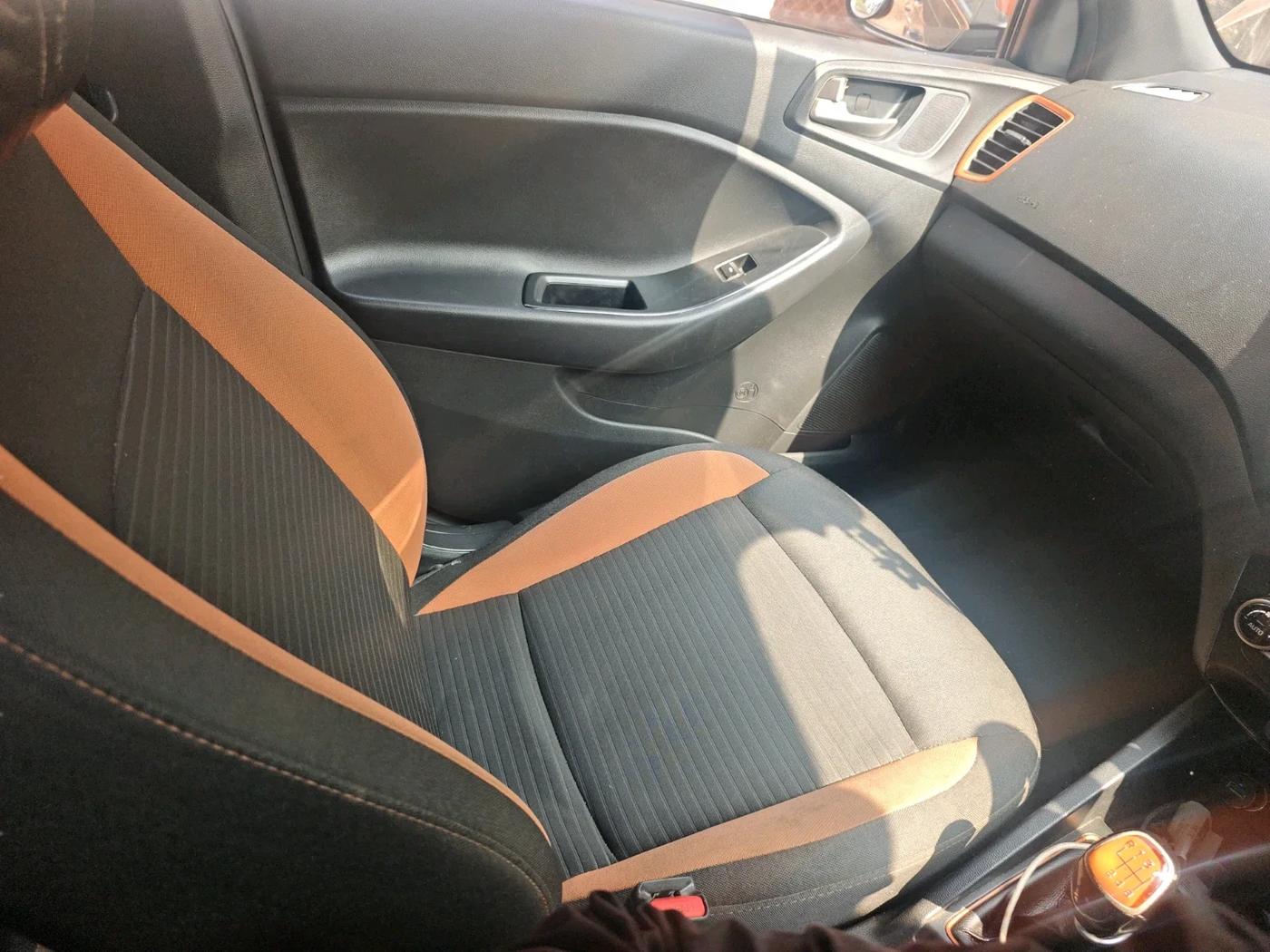 2015 Hyundai i20 Active 1.4 SX, Diesel, Manual, 1,53,916 km, interior