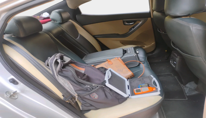 2013 Hyundai New Elantra 1.8 S VTVT, Petrol, Manual, 1,06,475 km, interior