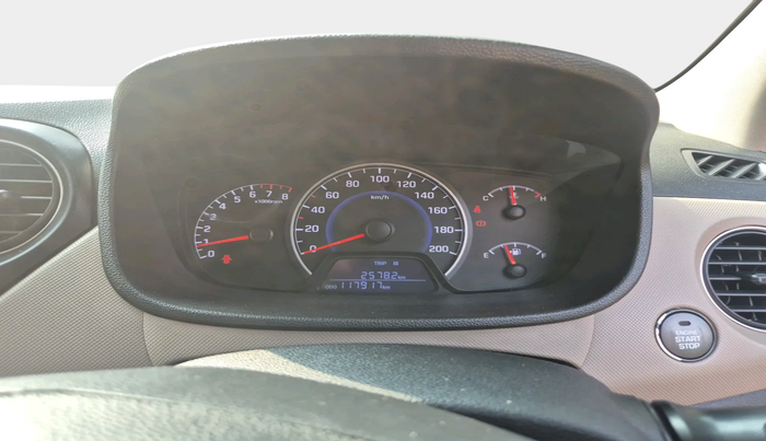 2014 Hyundai Grand i10 SPORTZ 1.2 KAPPA VTVT, Petrol, Manual, 1,17,917 km, interior