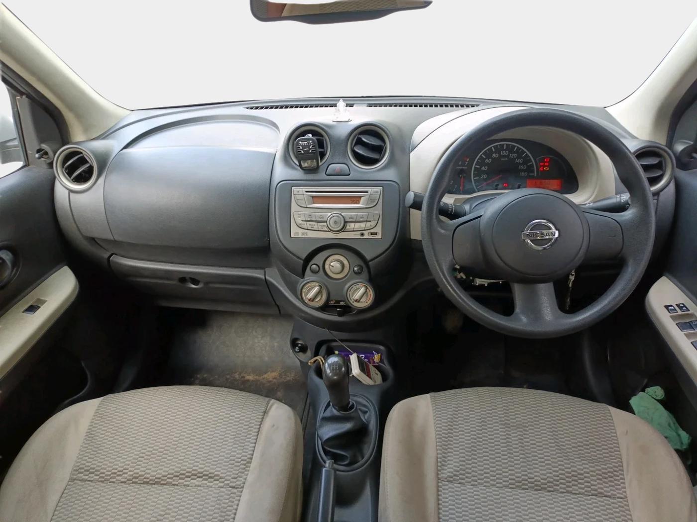 2015 Nissan Micra Active XV, Petrol, Manual, 58,469 km, interior