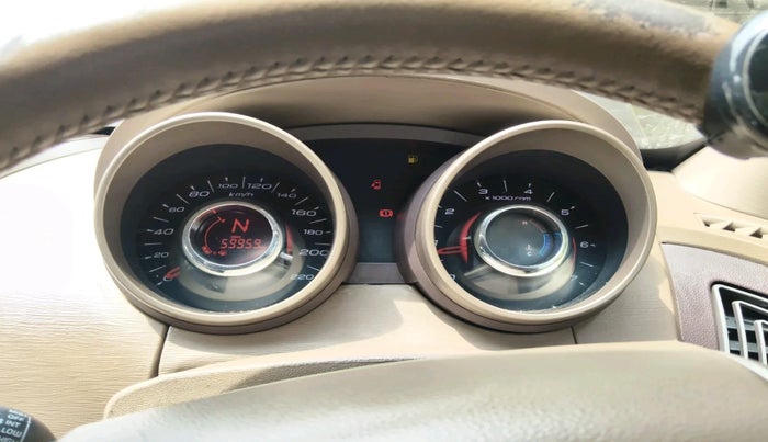 2015 Mahindra XUV500 W8, Diesel, Manual, 59,959 km, interior