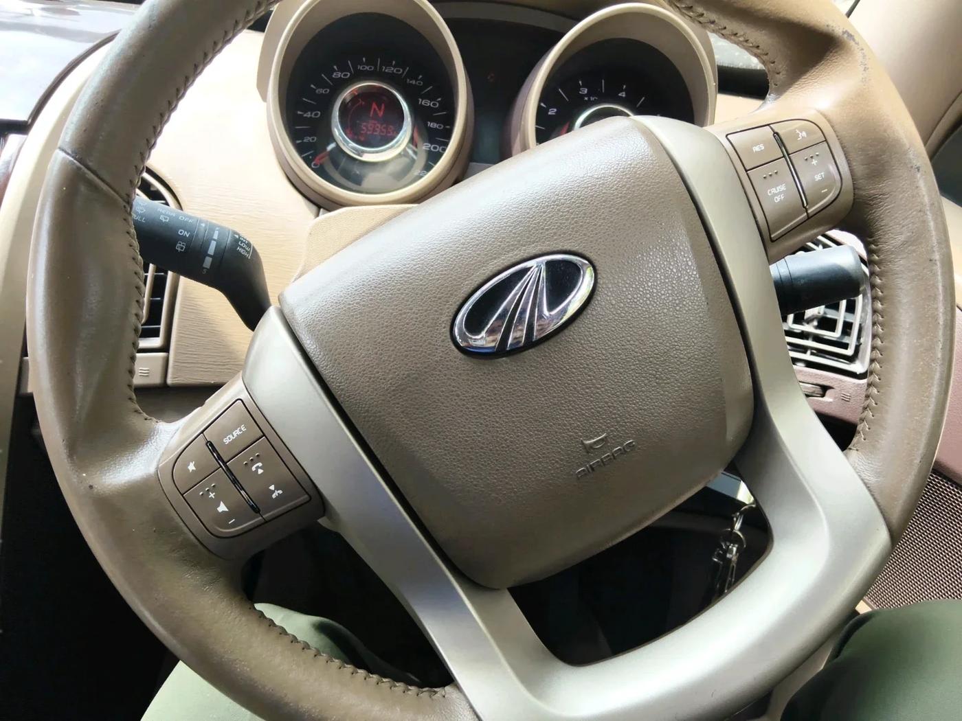 2015 Mahindra XUV500 W8, Diesel, Manual, 59,959 km, interior