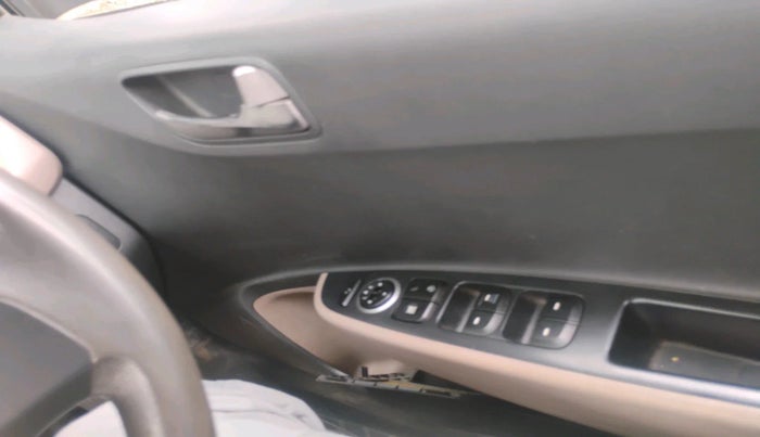 2014 Hyundai Grand i10 SPORTZ 1.1 CRDI, Diesel, Manual, 1,45,096 km, interior