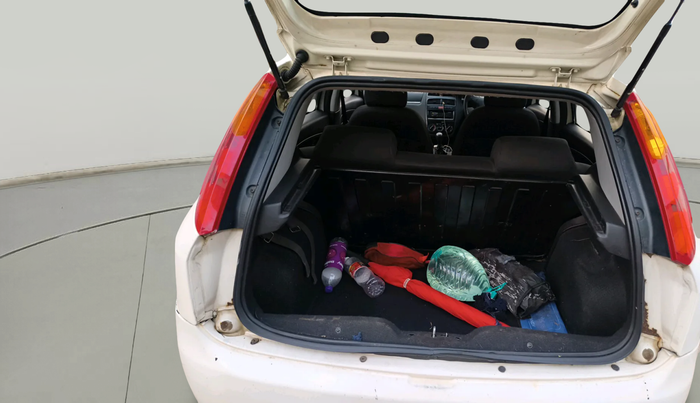 2010 Fiat Grand Punto ACTIVE 1.3, Diesel, Manual, 1,57,838 km, exterior