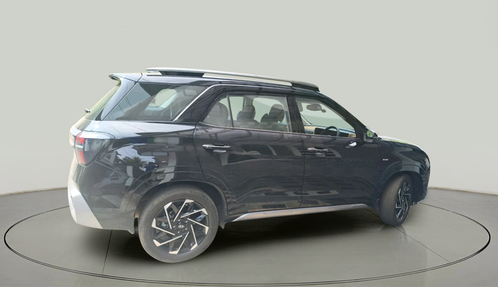 2024 Hyundai ALCAZAR Signature 6 STR 1.5 Turbo GDi Petrol DCT, Petrol, Automatic, 8,726 km, exterior