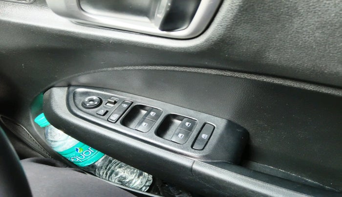 2021 Hyundai VENUE SX 1.0 TURBO IMT, Petrol, Manual, 44,357 km, interior