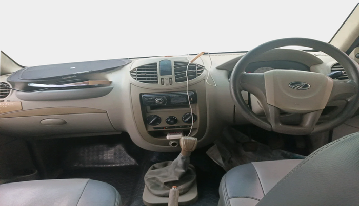 2011 Mahindra Xylo D2 BS-III, Diesel, Manual, 2,59,765 km, interior