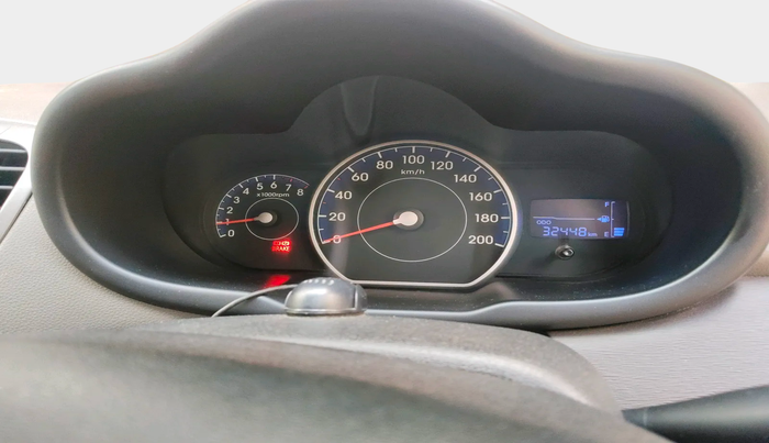 2011 Hyundai i10 MAGNA 1.2, Petrol, Manual, 32,448 km, interior