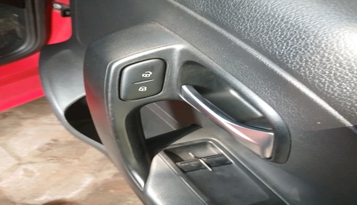 2018 Volkswagen Polo TRENDLINE 1.0L, Petrol, Manual, 1,06,924 km, interior