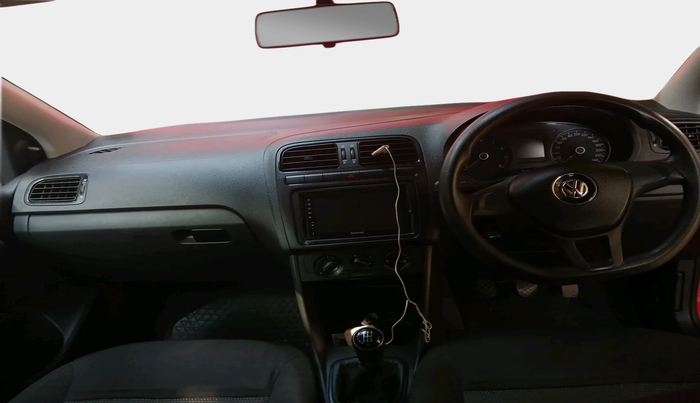 2018 Volkswagen Polo TRENDLINE 1.0L, Petrol, Manual, 1,06,924 km, interior