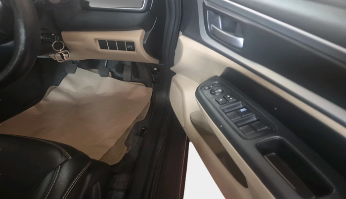 2023 Honda Amaze 1.2L I-VTEC S, Petrol, Manual, 11,033 km, interior