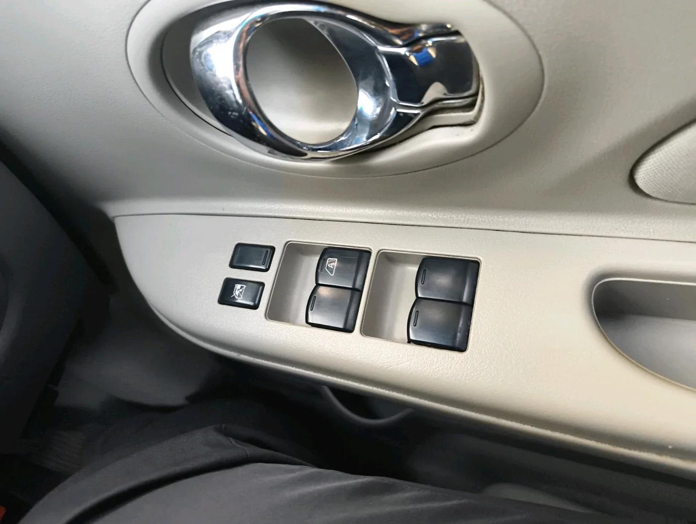 2011 Nissan Micra XV PREMIUM DIESEL, Diesel, Manual, 1,19,595 km, interior