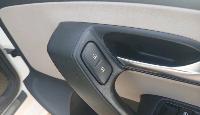 2011 Volkswagen Polo TRENDLINE 1.2L PETROL, Petrol, Manual, 71,774 km, interior