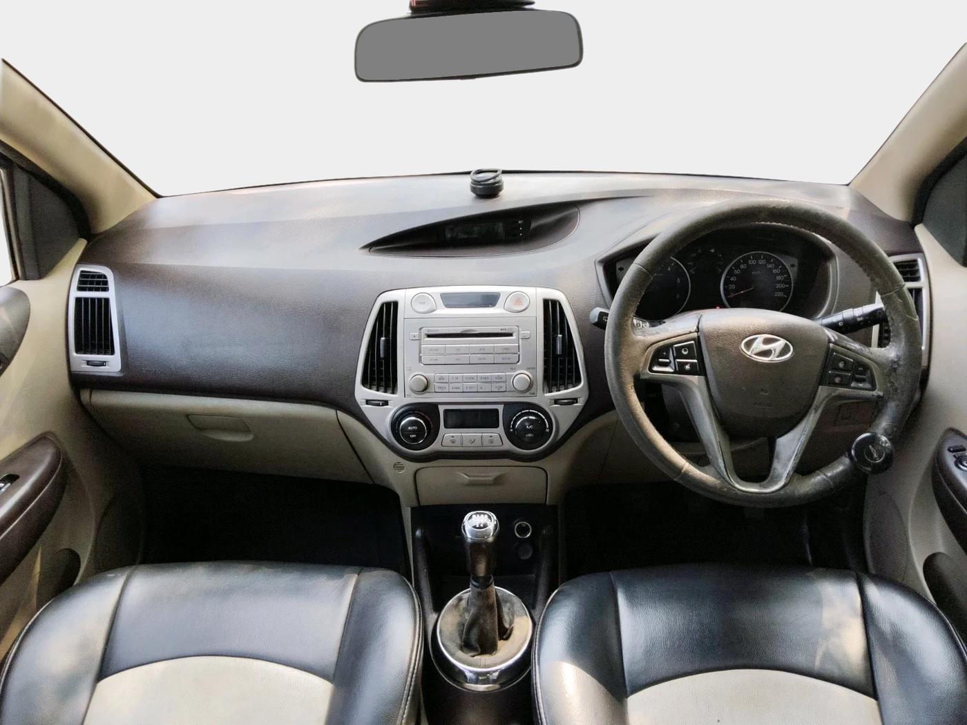 2011 Hyundai i20 ASTA 1.4 CRDI, Diesel, Manual, 99,029 km, interior