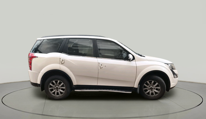 2017 Mahindra XUV500 W10 AWD AT, Diesel, Automatic, 71,847 km, exterior