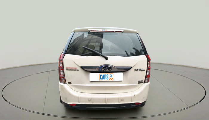 2017 Mahindra XUV500 W10 AWD AT, Diesel, Automatic, 71,847 km, exterior