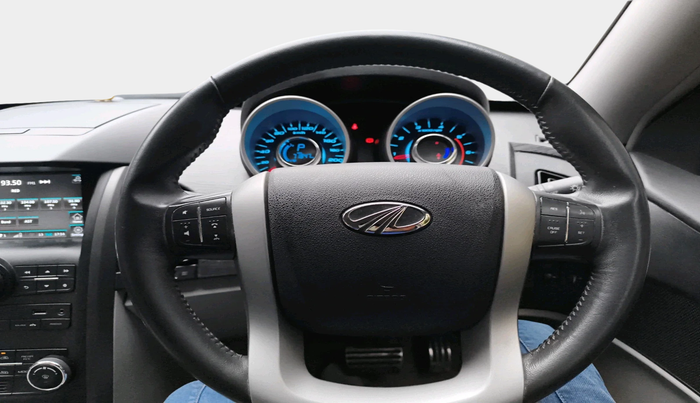 2017 Mahindra XUV500 W10 AWD AT, Diesel, Automatic, 71,847 km, interior