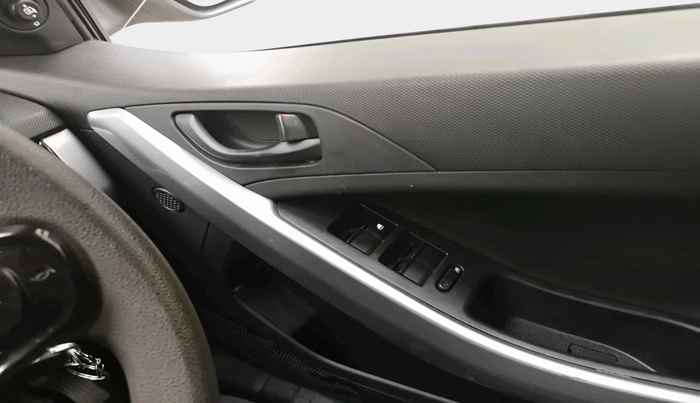 2022 Tata NEXON XMA SUNROOF PETROL, Petrol, Automatic, 13,621 km, interior