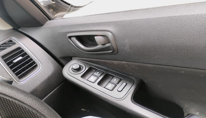 2015 Tata Bolt XMS REVOTRON, Petrol, Manual, 80,763 km, interior