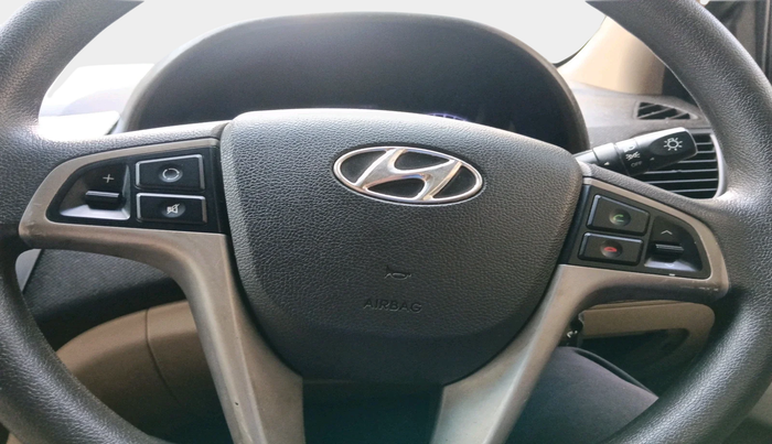 2012 Hyundai Verna FLUIDIC 1.6 CRDI SX, Diesel, Manual, 1,34,649 km, interior