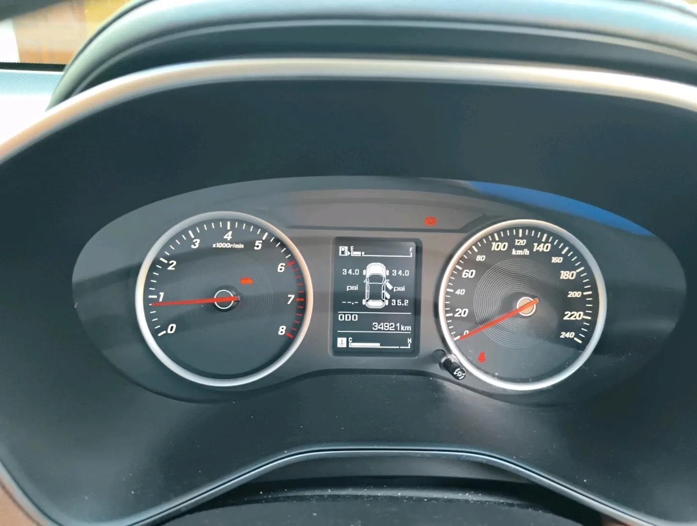 2022 MG HECTOR PLUS SELECT 2.0 DIESEL TURBO MT 7-STR, Diesel, Manual, 34,921 km, interior