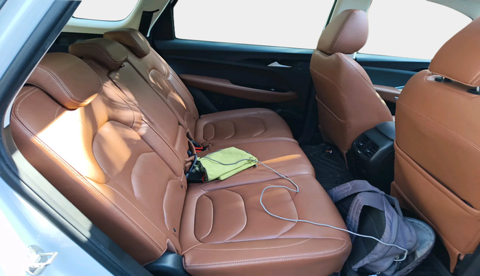 2022 MG HECTOR PLUS SELECT 2.0 DIESEL TURBO MT 7-STR, Diesel, Manual, 34,921 km, interior