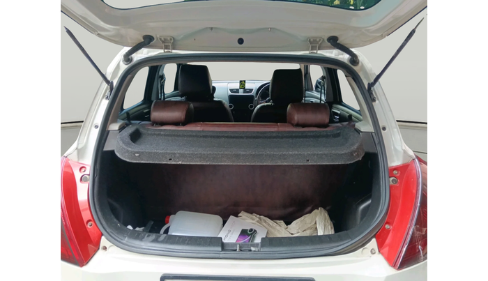 2013 Maruti Swift VXI, Petrol, Manual, 1,04,732 km, exterior