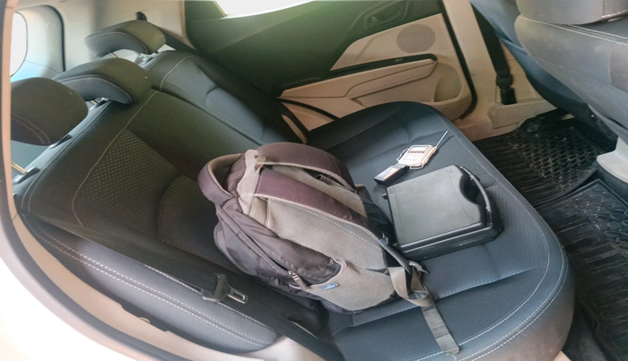 2021 Mahindra XUV300 W6 1.2 PETROL, Petrol, Manual, 46,787 km, interior