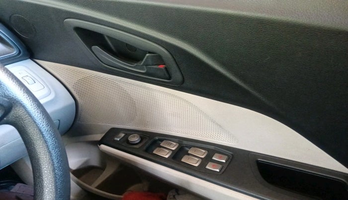 2021 Mahindra XUV300 W6 1.2 PETROL, Petrol, Manual, 46,787 km, interior