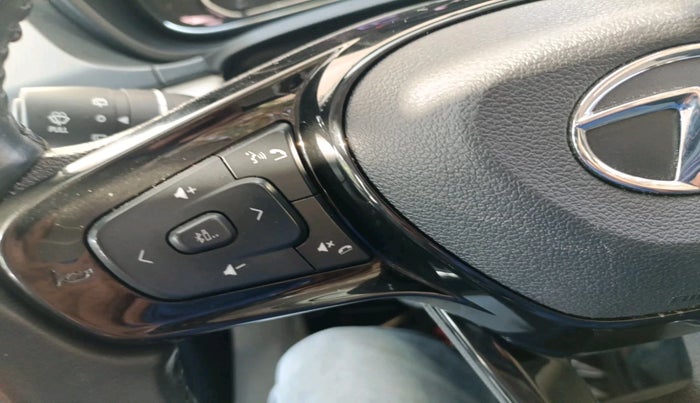 2020 Tata NEXON XZ PLUS PETROL SUNROOF, Petrol, Manual, 40,528 km, interior