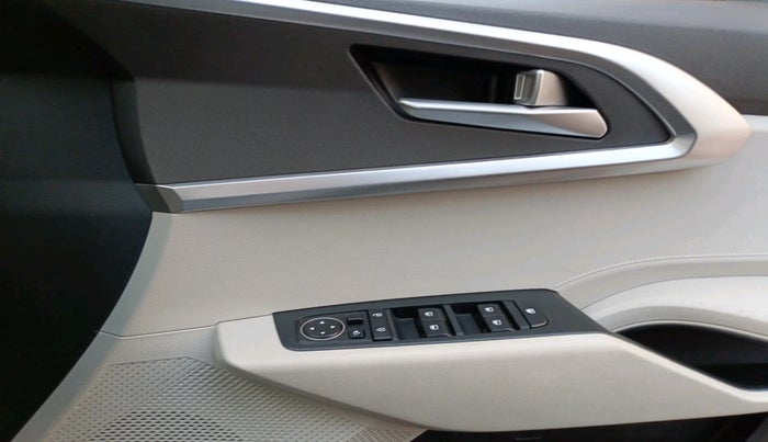 2022 KIA CARENS PRESTIGE PLUS 1.4 PETROL DCT 7 STR, Petrol, Automatic, 31,154 km, interior