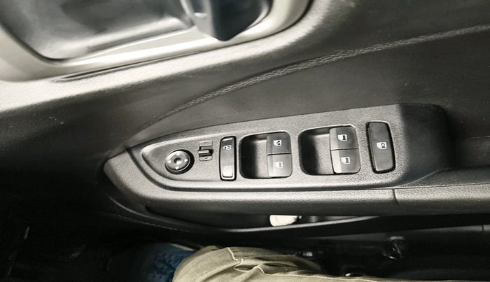 2021 Hyundai VENUE S 1.2, Petrol, Manual, 24,698 km, interior